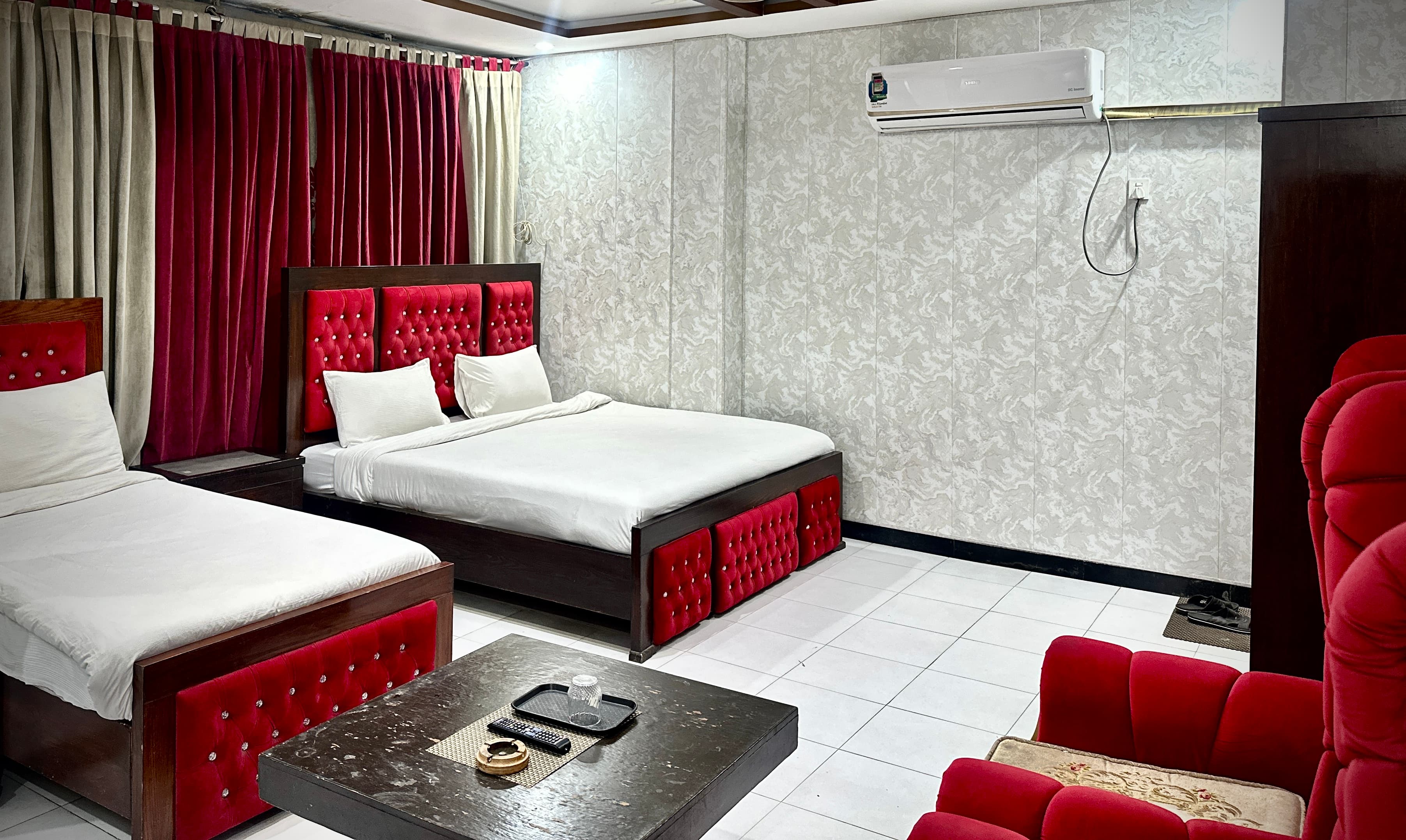Economy Room